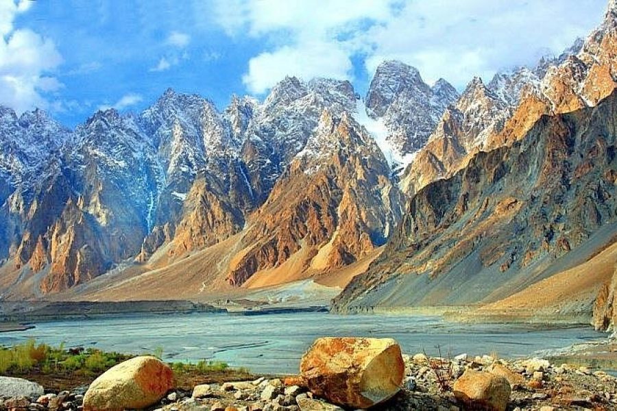 Hunza Valley Scenic Tour